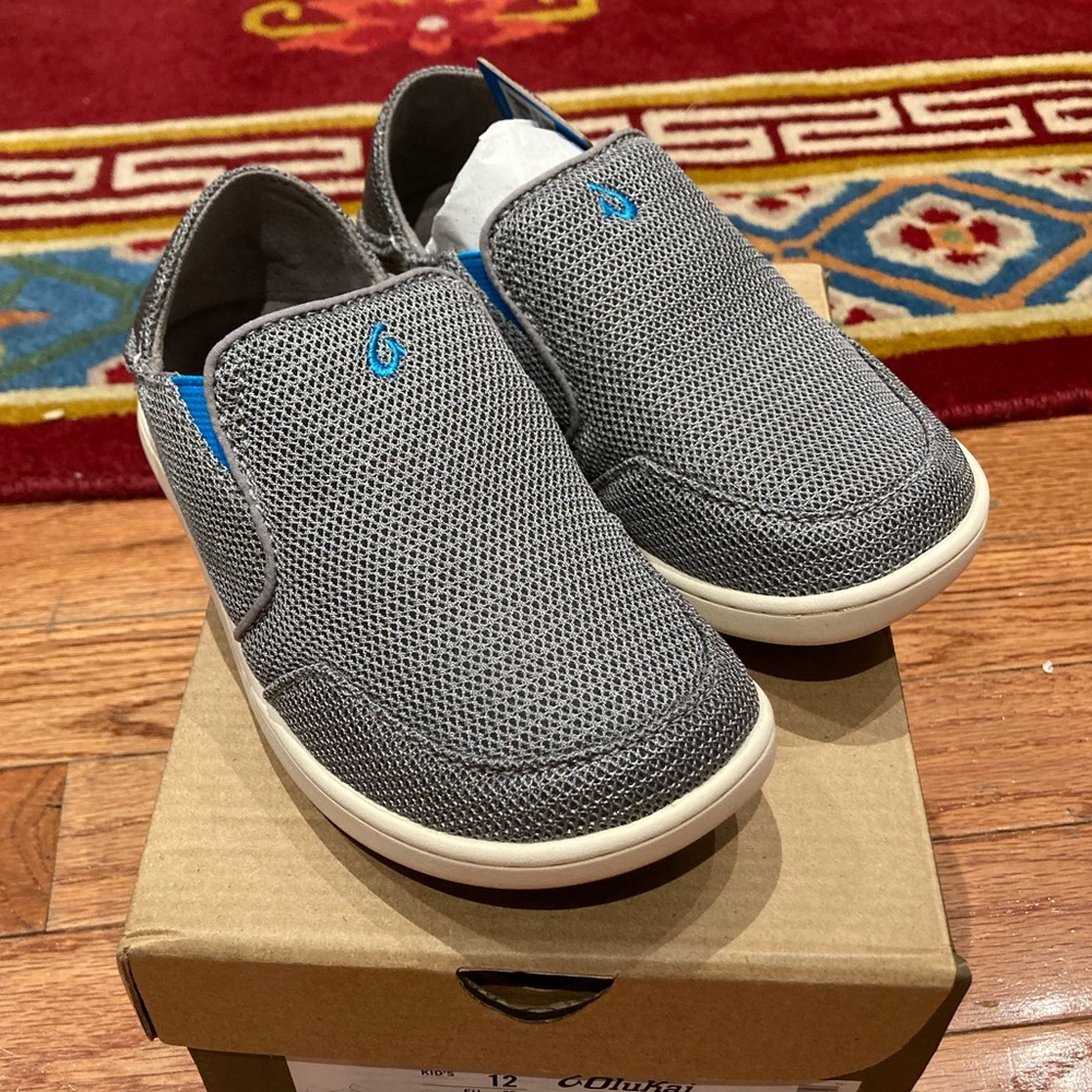 Olukai slip on shoes, little kids sz 12